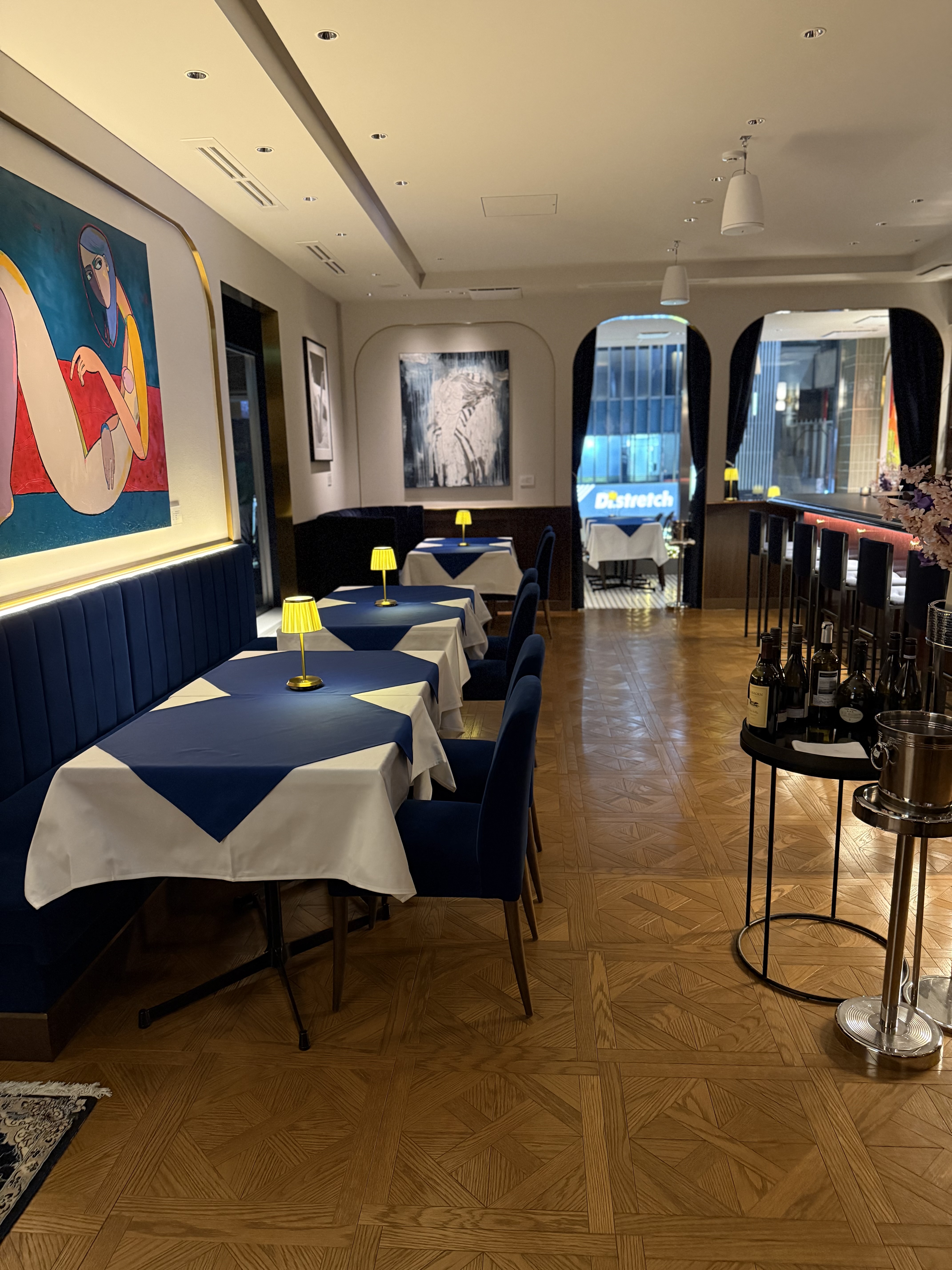 FACES店内イメージ1